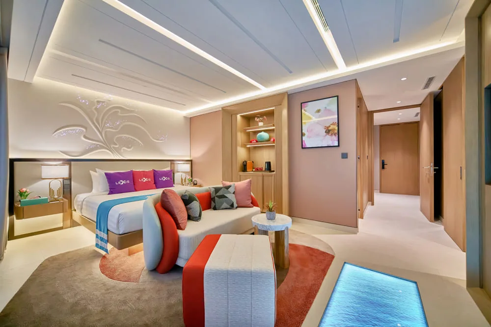 Master bedroom with sea-view balcony, Type A show unit